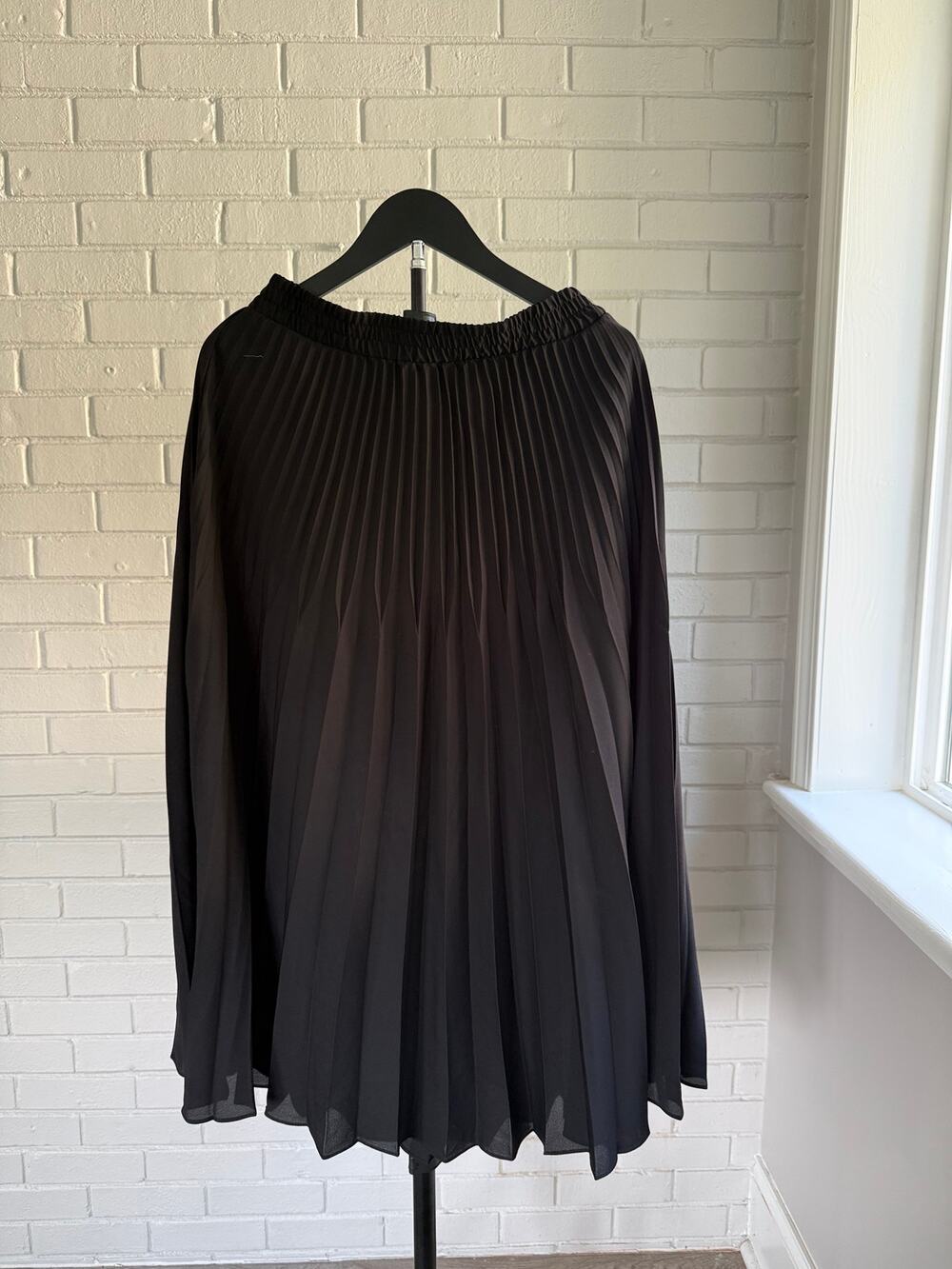 Black Pleated Midi Skirt Small Chiffon Elastic Waist Whimsy Goth Dark Academia